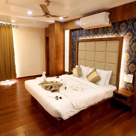 Hotel Yuvraj Grand Jabalpur Eksteriør bilde