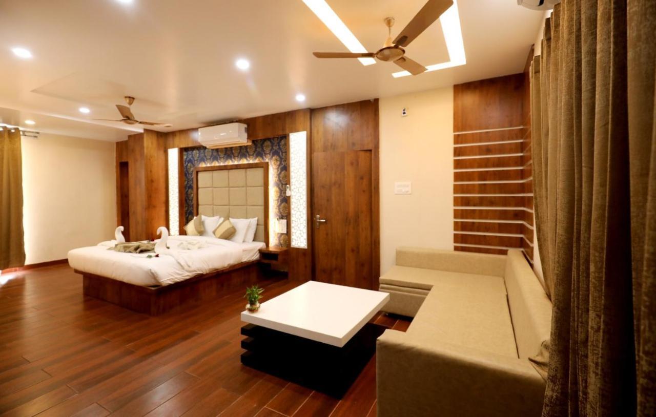 Hotel Yuvraj Grand Jabalpur Eksteriør bilde