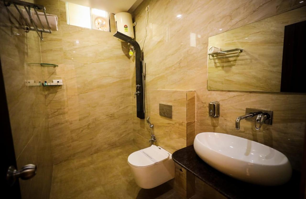 Hotel Yuvraj Grand Jabalpur Eksteriør bilde